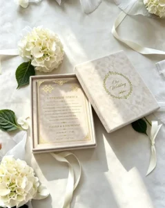 Custom Gold Foil Champagne Velvet Wedding Invitation Hard Box Luxury Suede Box Acrylic Wedding Invites Card Keepsake