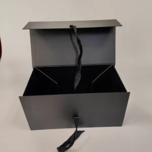 Custom Matte Rectangular Magnetic Closure Folding Paper Gift Box with Ribbon for Clothing, Socks, Fur