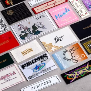 Custom Polyester Square Woven Labels for Clothing and Bags, Roll Option, Ultrasonic Cut