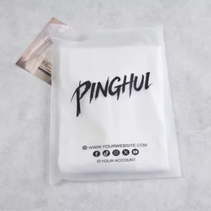 Custom Printed Frosted Zipper Bags for T-Shirt and Clothing Packaging