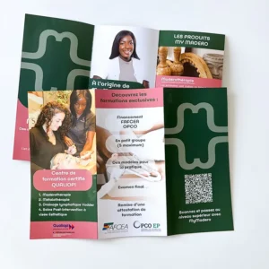 Factory Professional Full Color Printing Coated Paper Flyers Booklets Folded Custom Size Brochures Leaflets for Advertisement