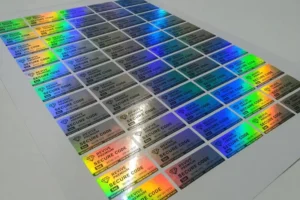 Waterproof Oil-Proof UV-Resistant PET Laser Film Anti-Counterfeit Small Bottle Labels with UV Digital Printing